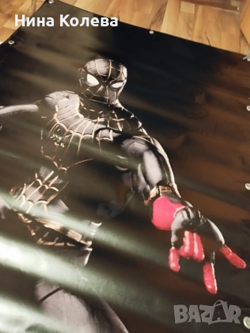 Винил на черния спайдърмен 