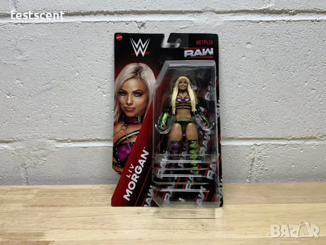 Екшън фигура WWE Liv Morgan Лив Морган Raw on Netflix Mattel Elite Series играчка figure, снимка 3 - Колекции - 48509114