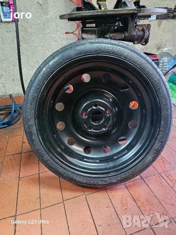 Патерица VW T-ROC 2023г., снимка 5 - Гуми и джанти - 53607473