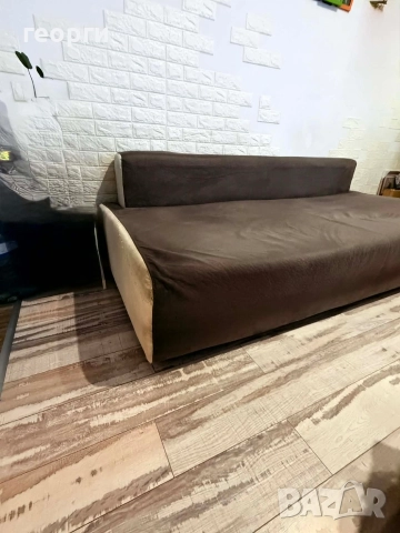 Диван , три места, разтегателен. Втора употреба, запазен., снимка 6 - Дивани и мека мебел - 52910765