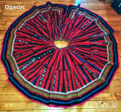 Автентична женска Плевенска носия, снимка 4 - Антикварни и старинни предмети - 38571608