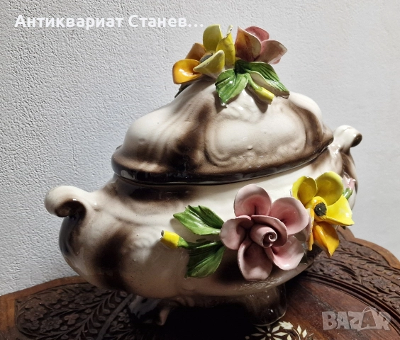 Прекрасен супник с 3д цветя в стил Басано Италия , снимка 7 - Съдове за готвене - 52869440