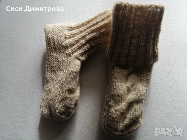 Вълнени чорапи (шушони), ръчно плетиво, 100 % вълна, снимка 3 - Други - 45062605