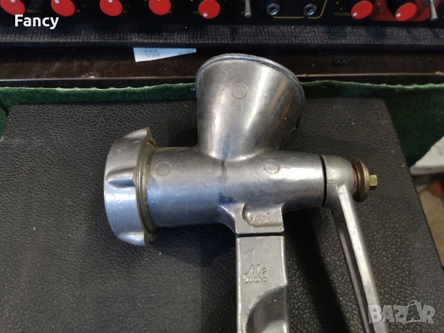 Руска машинка за мелене месо, снимка 4 - Месомелачки - 43544373