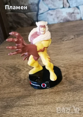 Marvel Attacktix Sabertooth Фигура , снимка 2 - Колекции - 50927414
