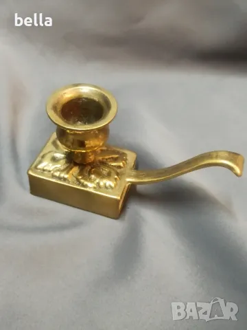 Бронзов свещник с място за кибрит, снимка 2 - Други ценни предмети - 47640674