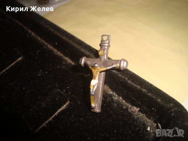 СТАРО СРЕБЪРНО РАЗПЯТИЕ КРЪСТ ПОЗЛАТЕНО СРЕБРО МАЙСТОРСКА ИЗРАБОТКА РЯДКО НАГРЪДНО 20542, снимка 4 - Колиета, медальони, синджири - 33005434