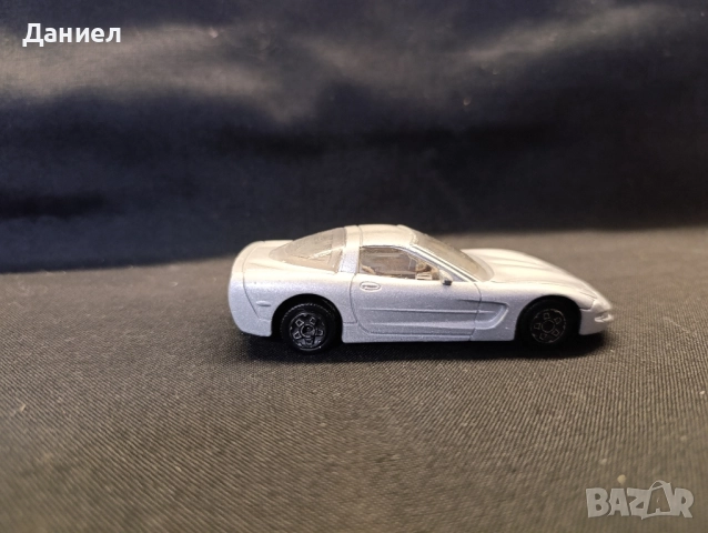 Количка Burago Chevrolet Corvette , снимка 3 - Колекции - 52021460