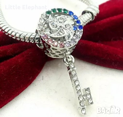 -50% off-Висящ елемент с ключ/нов, снимка 1