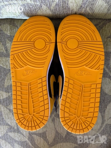 Нови мъжки обувки AIR JORDAN 1 LOW BLACK/YELLOW OCHRE-WHITE, снимка 3 - Спортни обувки - 51778033
