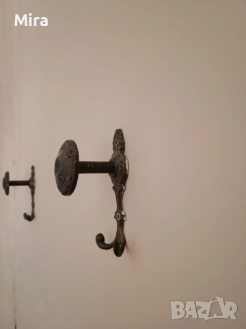 Четири закачалки за дрехи , снимка 3 - Закачалки - 53072268