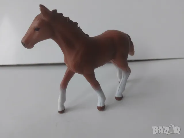 Висококачествена НОВА фигура кон жребец, снимка 2 - Фигурки - 48215892
