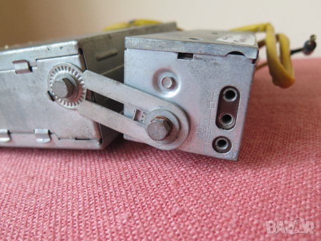 Blaupunkt Frankfurt  1964-65г авторадио, снимка 7 - Радиокасетофони, транзистори - 35632100