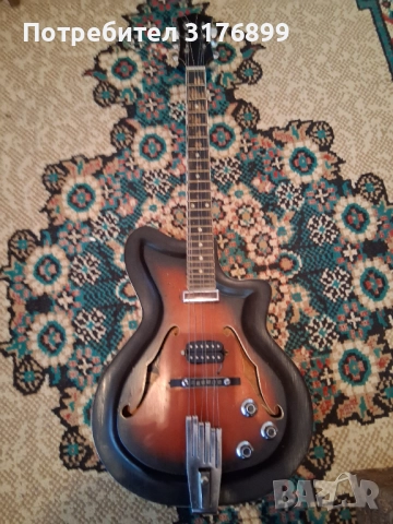 Продавам стара китара Кремона