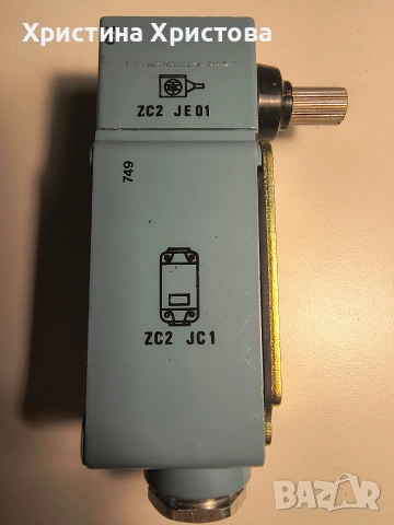 Краен изключвател Телемеханик Telemechanique XC2-JC, снимка 4 - Други машини и части - 50253470