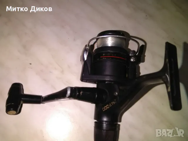 Shimano R2000 рибарска макара, снимка 5 - Макари - 48300039