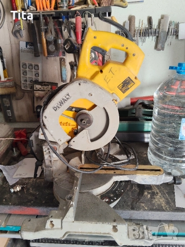 Пендула циркуляр DeWalt 