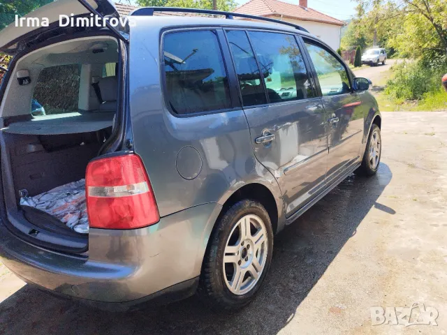 VW Touran 1.9 TDI , снимка 6 - Автомобили и джипове - 47960416