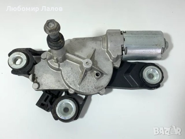 Моторче за задна чистачка Мазда 3 I Hatchback  Mazda 3 I Hatchback (2003-2009) BP4K-67450