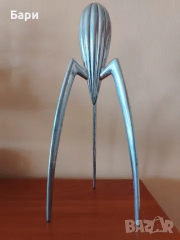 Дизайнерска сокоизстисквачка на Alessi Starck-Италия , снимка 3 - Други ценни предмети - 49965711