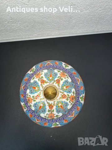 Порцеланова ваза с капак KAISER Wuhan №7066, снимка 2 - Антикварни и старинни предмети - 50738517