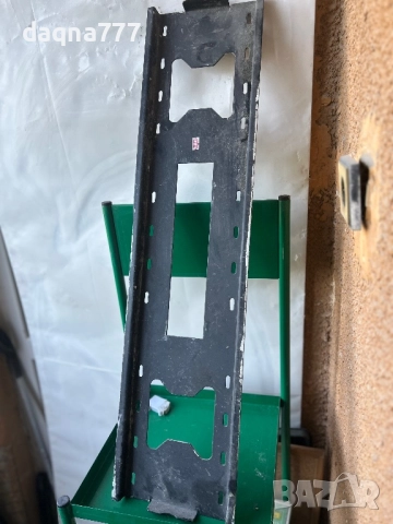 Стойка за телевизор, метална, използвана, снимка 2 - Стойки, 3D очила, аксесоари - 51794947