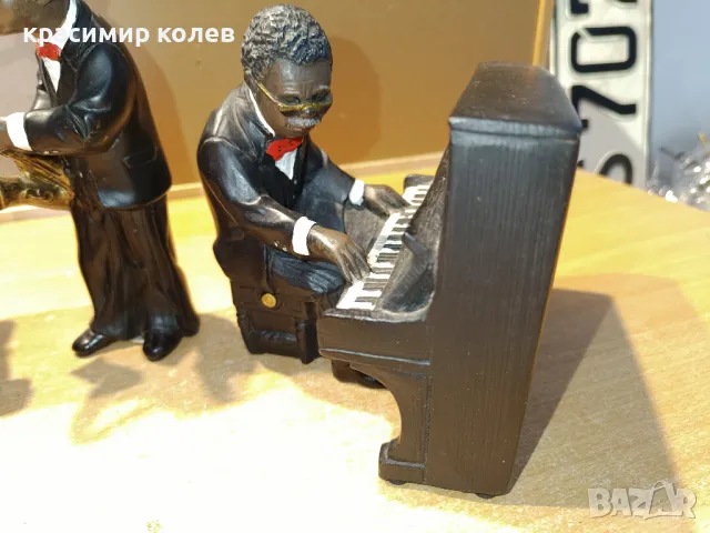 колекционерски фигури "Enesco ALL THAT JAZZ", снимка 4 - Колекции - 48894797