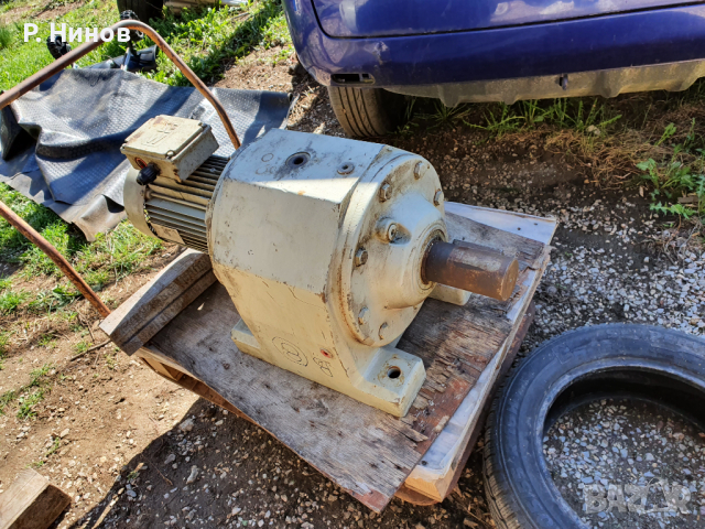 ел.двигател / електромотор с редуктор 120 оборота в минута 5.5 kW