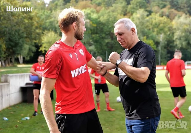 Футболна топка с автограф на Стоичков, снимка 8 - Фен артикули - 29008849