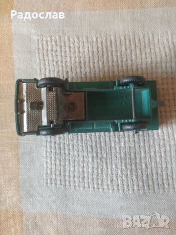 камионче Matchbox английска количка  Mercedes , снимка 5 - Колекции - 39871681