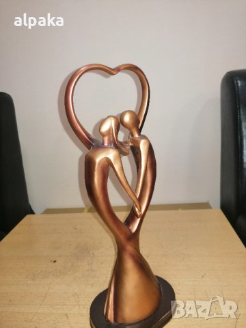 Продавам голяма статуетка влюбени сърца, снимка 2 - Статуетки - 43847924