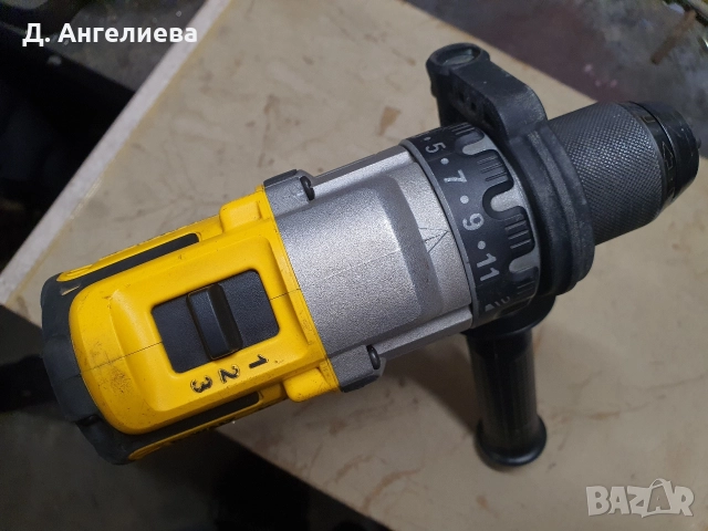Винтоверт/бормашина Dewalt DCD99, снимка 4 - Бормашини - 52718865
