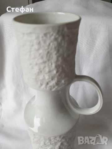 Дизайнерска порцеланова ваза , снимка 2 - Антикварни и старинни предмети - 51967524