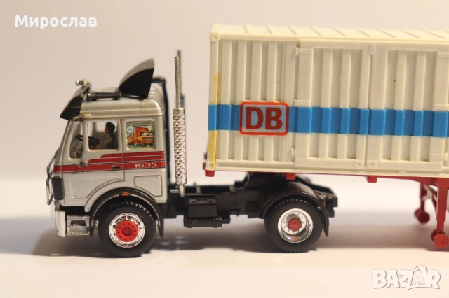 HERPA 1:87 H0 МERCEDES КОНТЕЙНЕР КАМИОН МОДЕЛ, снимка 2 - Колекции - 52434485