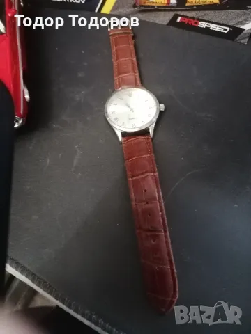 Стар Quartz часовник с кожена каишка., снимка 2 - Антикварни и старинни предмети - 50234418