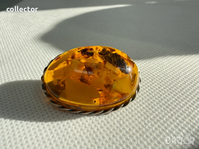 Стара кехлибарена брошка. №7740, снимка 2 - Колиета, медальони, синджири - 52811084