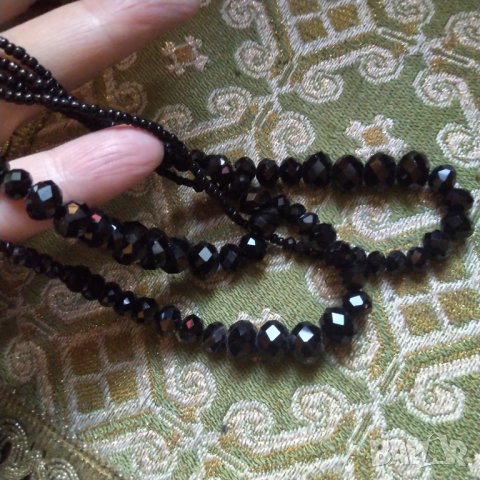 Огърлица шпинел и оникс , снимка 4 - Колиета, медальони, синджири - 38784300