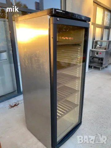 +гаранция Хладилна витрина за вино Либхер 165 см 