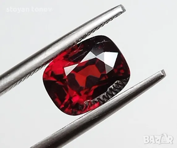 Изключително рядък червен циркон с VS чистота 2.09кт.! Сертифициран! Нов!, снимка 6 - Други - 50369797