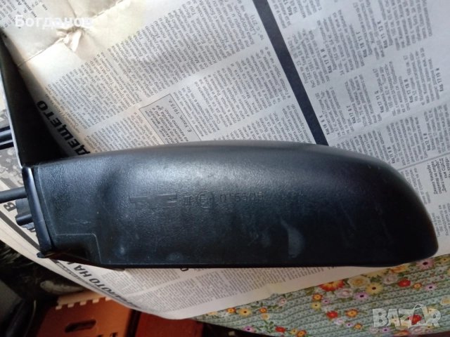 Дясно огледало за Фолксваген Пасат 2 1990 г., снимка 8 - Аксесоари и консумативи - 51770127