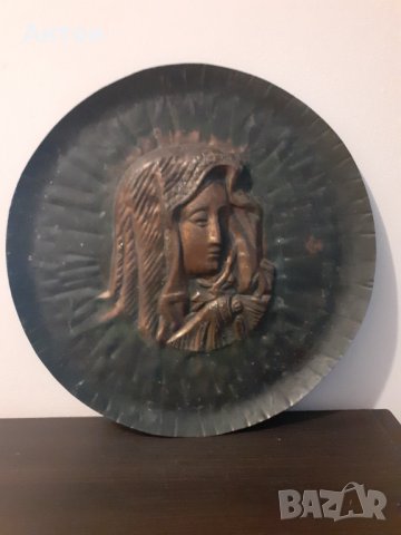 Старо медно пано Мадоната.