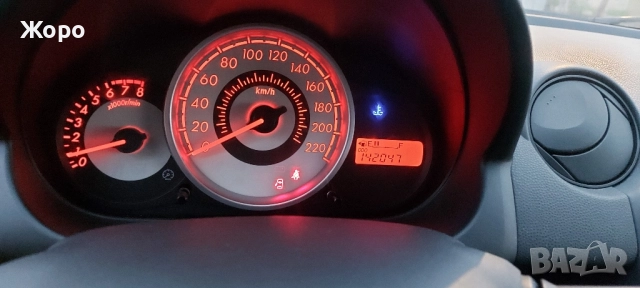 мазда 2 , снимка 8 - Автомобили и джипове - 51855841
