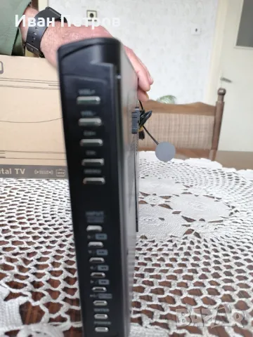 Продавам  чисто НОВО ПОРТАТИВНО   ТВ  NVOX 10.1 '' за кола и дма вилата, снимка 7 - Телевизори - 49725990