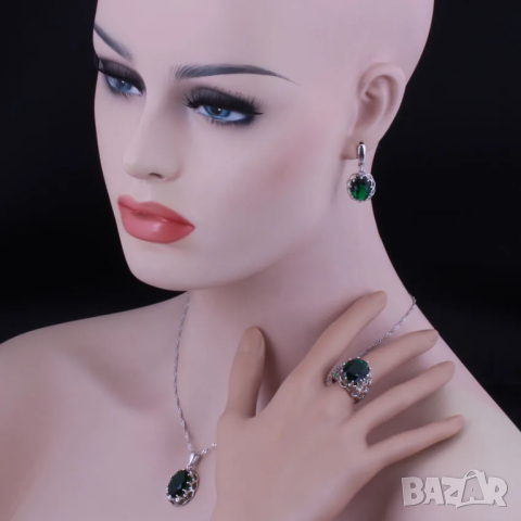 Сребърен комплект обици, колие и пръстен със смарагди, снимка 2 - Бижутерийни комплекти - 44886092