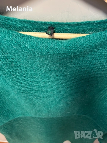 Пуловери от мохер и вълна, Benetton, размер S, снимка 3 - Блузи с дълъг ръкав и пуловери - 52351343