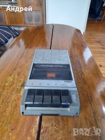 Стар касетофон Aiwa TP-757E