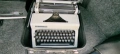 Пишеща машина Марица в добро състояние с кутия и аксесоари, снимка 1