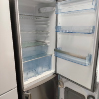 иноксов хладилник с отделен фризер , снимка 2 - Хладилници - 44843441