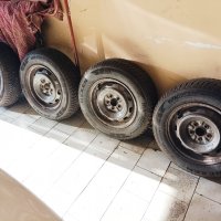 Зимни гуми Nexen 185/70R14 88T DOT 2322 на железни джанти за Subaru, снимка 12 - Гуми и джанти - 44001175