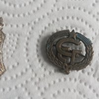 Брошка и военни копчета, снимка 3 - Антикварни и старинни предмети - 28692491